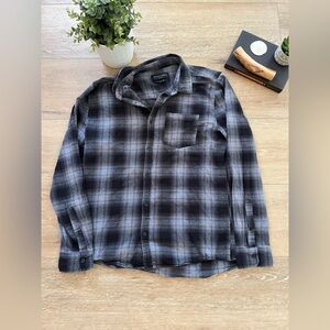 Cotton on black longsleeve flannel